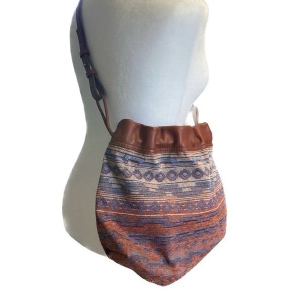 Fossil Purse NWOT Gigi Crossbody Tan Leather Western Print Blue Purple Orange - Picture 9 of 12